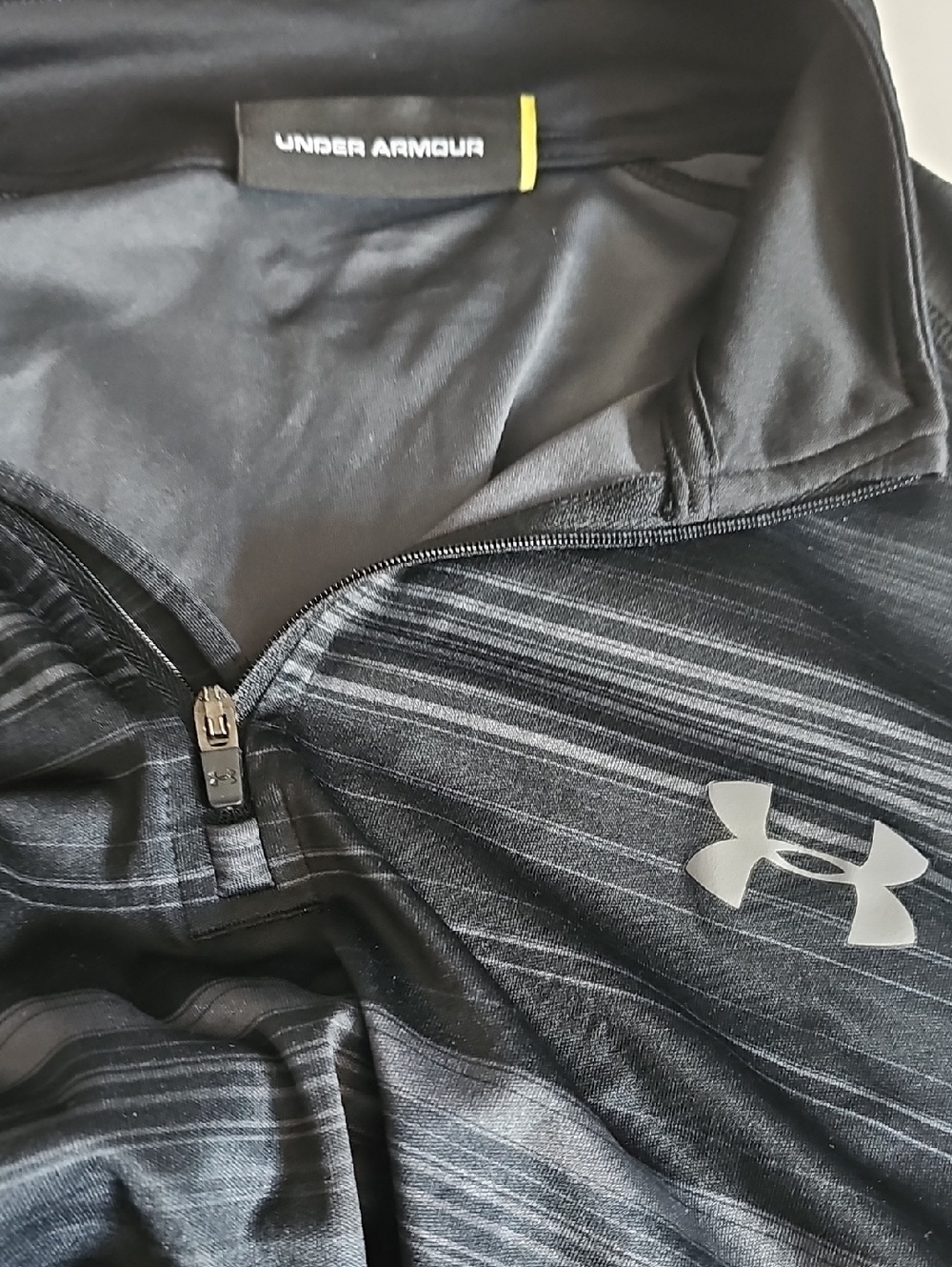 Under Armour Black Heathered Quarter-Zip Pullover